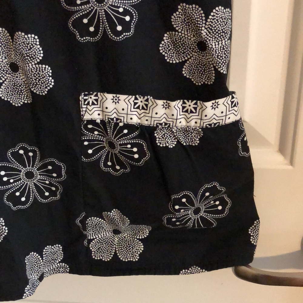 Scrub Top - Picture 4 of 7